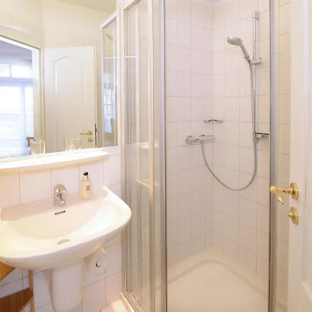 Hotel Granitz 4*
